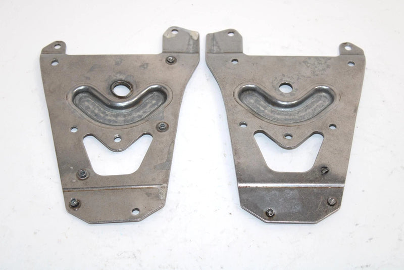 2005 Yamaha Rs Vector Er Oem Main Track Bracket Set 8ES-21953-01-00 SY59
