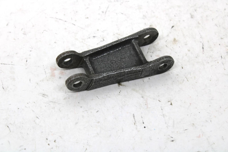 1987 Yamaha Srv Oem Front Upper Shock Mount 8L0-2382E-01-00 SY131