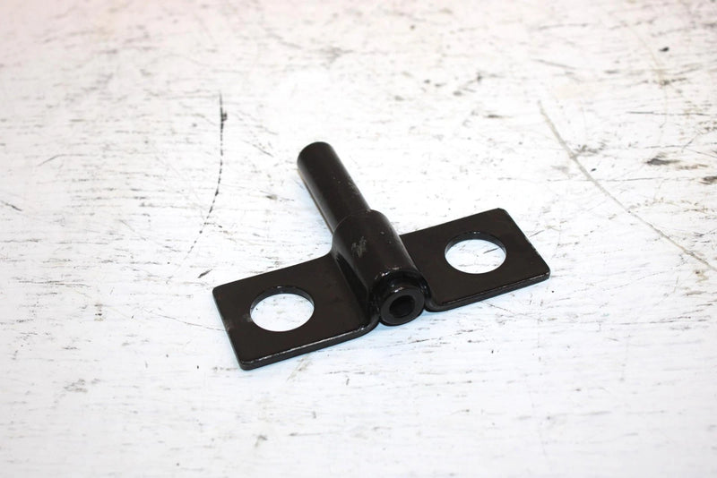 1989 Yamaha Inviter Oem Lower Engine Mount Bracket 81E-21489-01-00 SY17