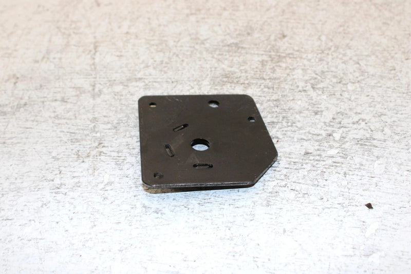 2000 Polaris Classic Touring Oem Right Front Suspension Mount 1012270-067 Q5258