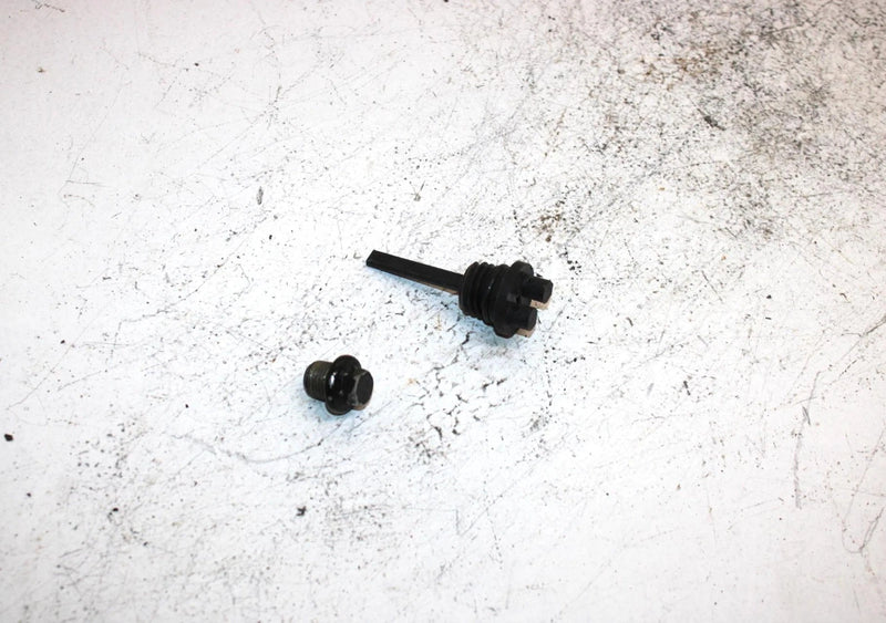 98 Arctic Cat Thundercat Mc Oem Chaincase Cover Plug Set 0602-462 0623-293 SAS12
