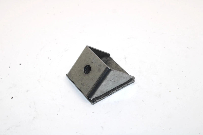 1988 Yamaha Xlv Oem Front Lower Engine Bracket 8H8-21418-01-00 SY128