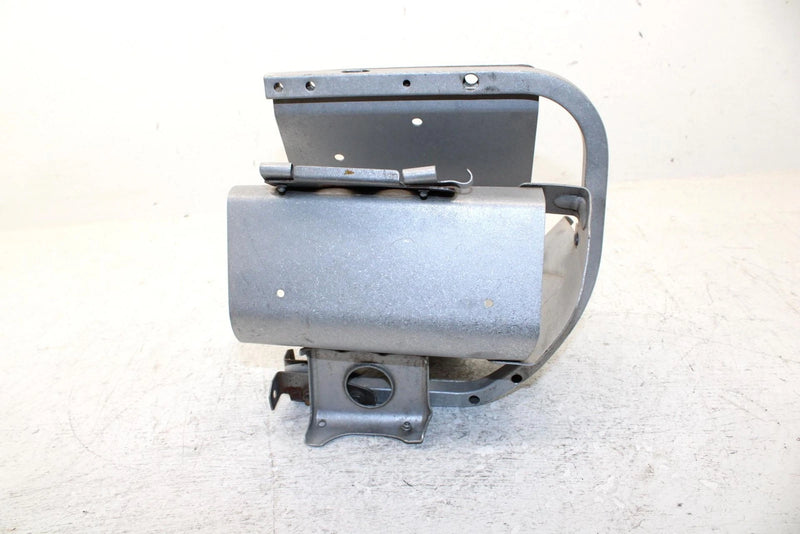 1995 Yamaha Vmax 500 Oem Left Footwell 8AB-21926-00-00 SY34