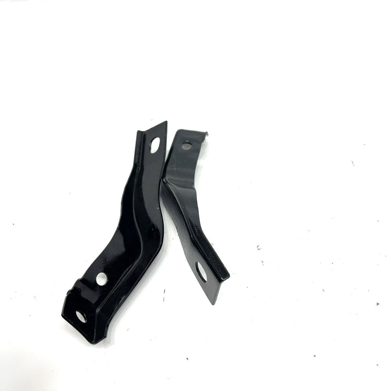 1983 Suzuki ALT125 OEM Front Fender Bracket Set 53243-18901 AS29