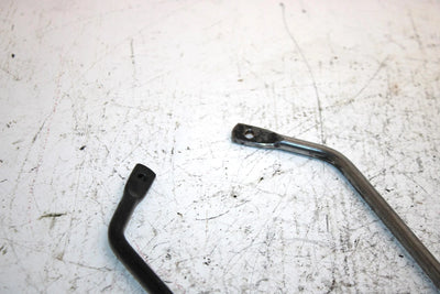2004 Honda Fourtrax Recon Es Oem Front Fender Stay Set 61105-HM8-000 AH8