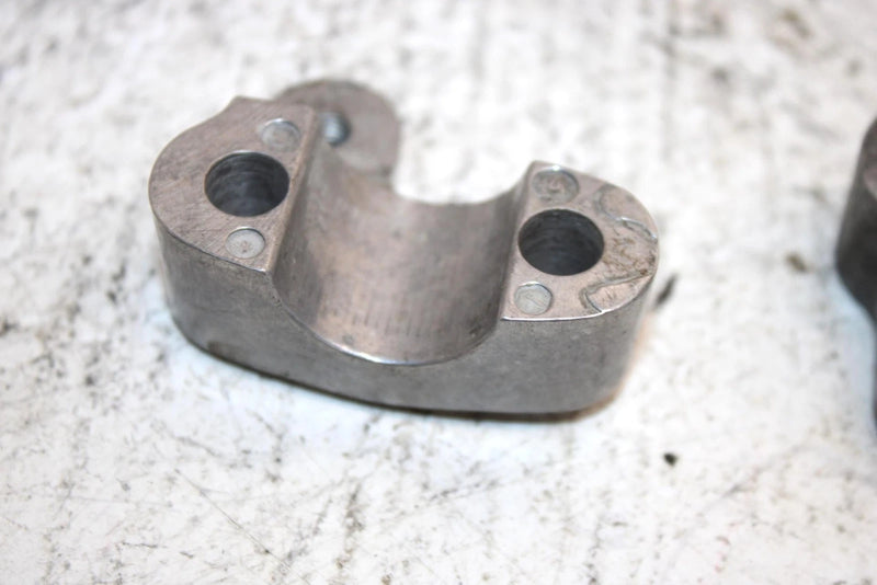 1998 HondaForemanFourtraxOemHandlebarsUpper Handle Holder Set 53121-HC3-000 AH35