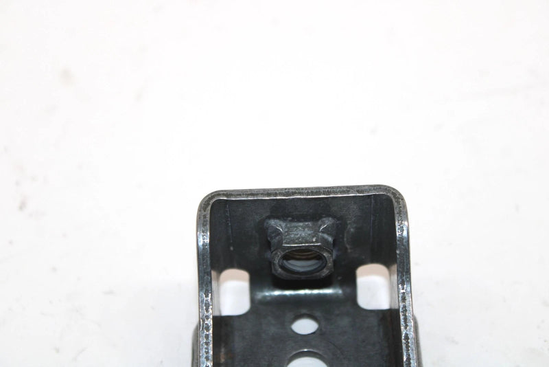 2002 Yamaha Sx Viper Oem Rear Lower Engine Mount 8CR-21427-10-00 SY60