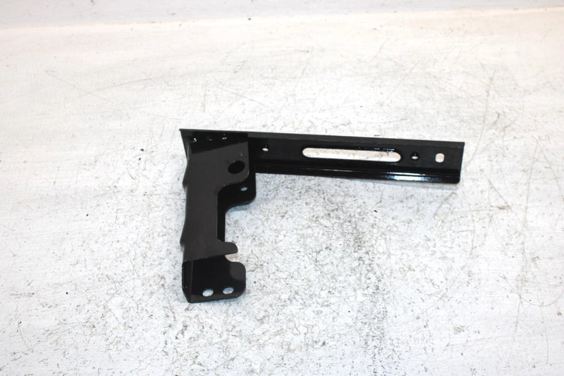 2004 Polaris Magnum 330 Oem Right Front Rack Mount 1014101-067 AP159