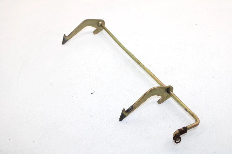 03 Arctic Cat 500 Fis Automatic  Oem Seat Latch 0506-796 AA19