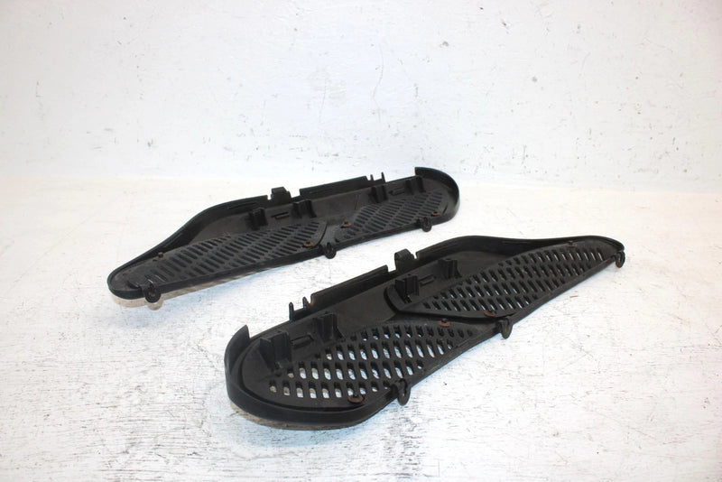 2002 Ski-doo Mxz 700 Oem Center Hood Vent Set 517302028 517302031 SS20