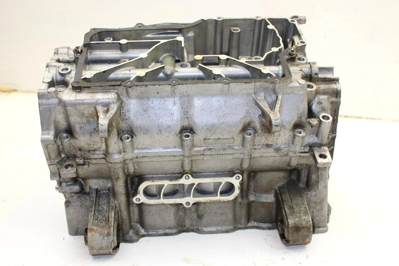 2005 Yamaha Rx1 Oem Crankcase 8FA-15100-03-00 SY85
