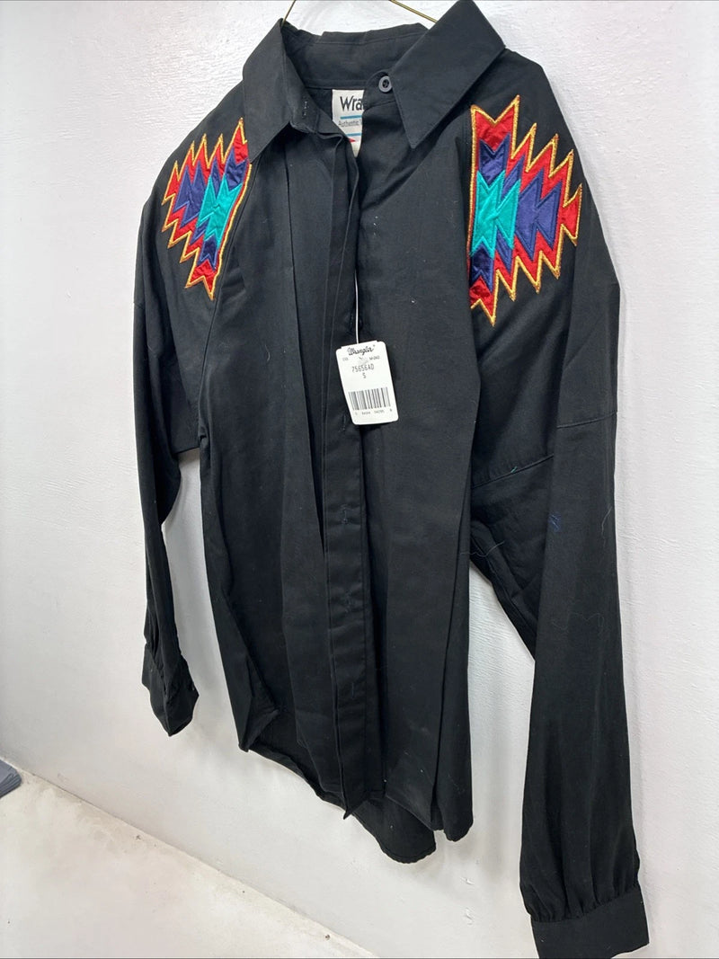 New Women’s Wrangler Blacks Wish Long Sleeve Button Up Size Small YY-53