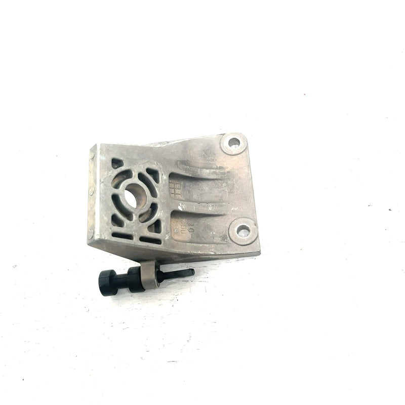 01 Yamaha WaveRunner XLT1200 OEM Rear Right Engine Bracket 68N-21426-00-94 JY29