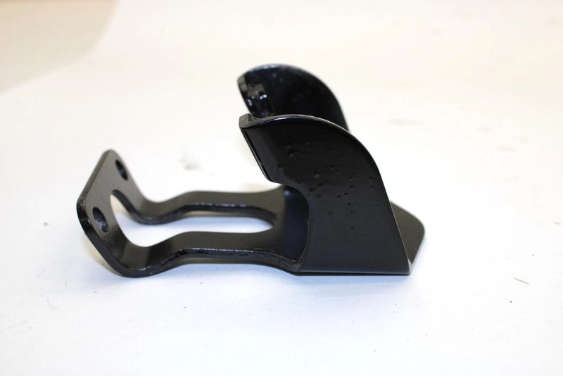 1994 Yamaha Vmax 600 Oem Front Upper Left Motor Mount 82M-21415-00-00 Q2581