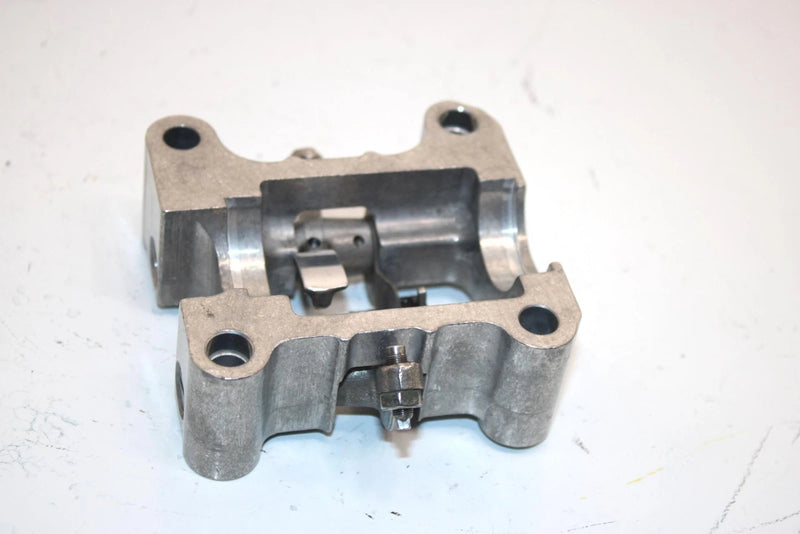 08 Arctic Cat Atv 250 Utility 2x4  Oem Camshaft Holder 3303-658 AA13