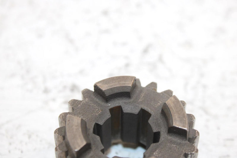 1986 Yamaha  Moto 4 200 Oem 3rd Pinion Gear 22T 59V-17131-00-00 AY1
