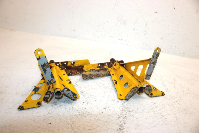1998 Ski-doo Mxz 670 Oem Trailing Arm Mount Set 518320506 518320507 SS17