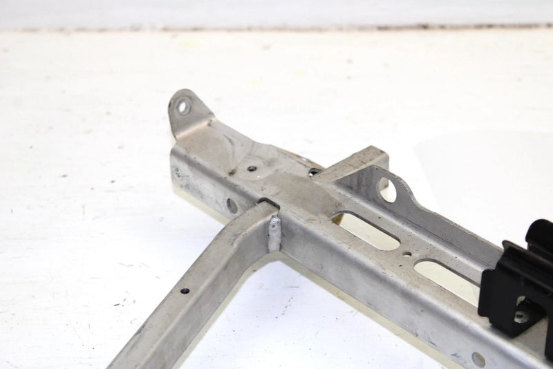 2004 Ski-doo Gsx 500ss Oem Upper Cross Member 518324739 SS112