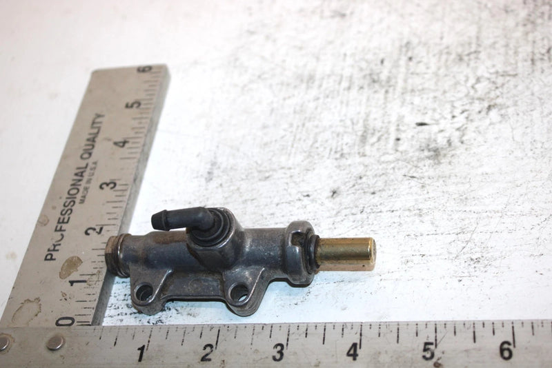 2001 Polaris Magnum 325 Oem Rear Brake Master Cylinder 1910311 AP30