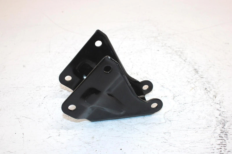 1985 Honda Atc 110 Oem Front Engine Mount Hanger 50121-943-680 AH68