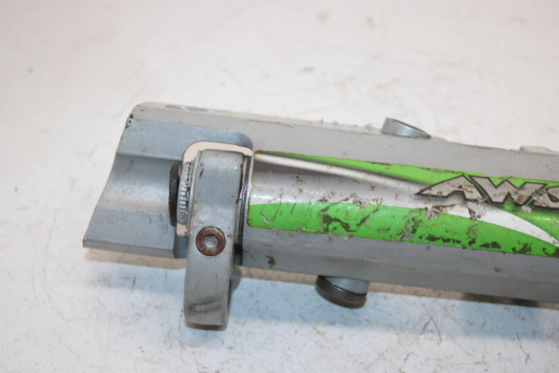 04 Arctic Cat Sabercat 600 Efi Oem Right Steering Spindle 1703-370 SA239