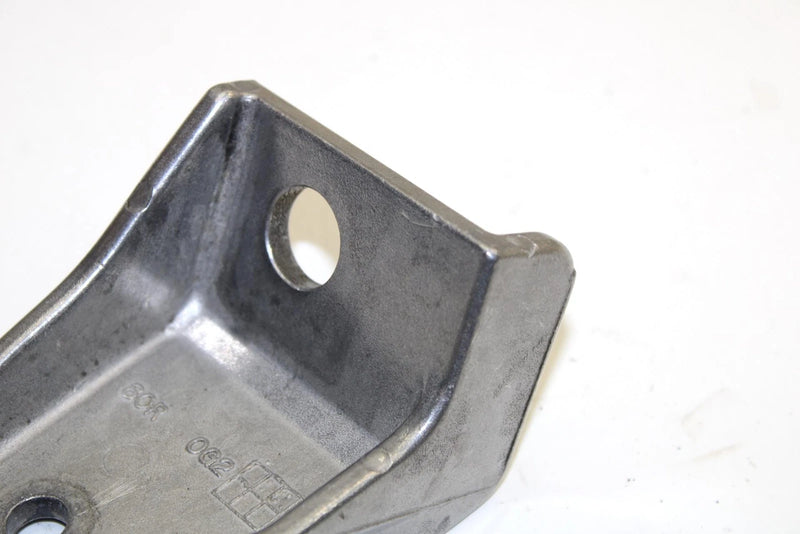 2001 Yamaha Sx700r Oem Front Lower Motor Mount Bracket 8CR-21417-00-00 Q1529