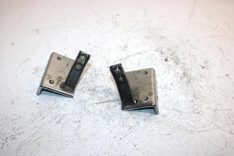 94 Yamaha Vmax 600 Oem Footrest Bracket Set SY2