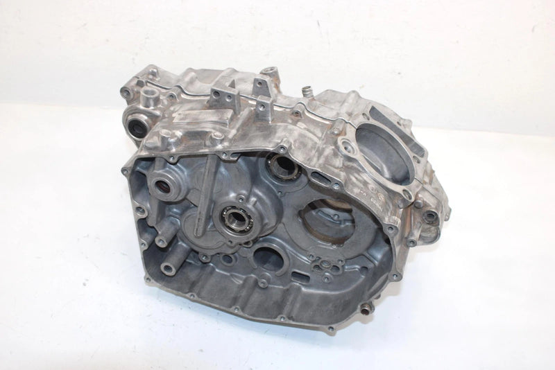 88 Yamaha  Big Bear 350 Yfm350fwu 4x4 Oem Crankcase 1YW-15100-09-00 AY20