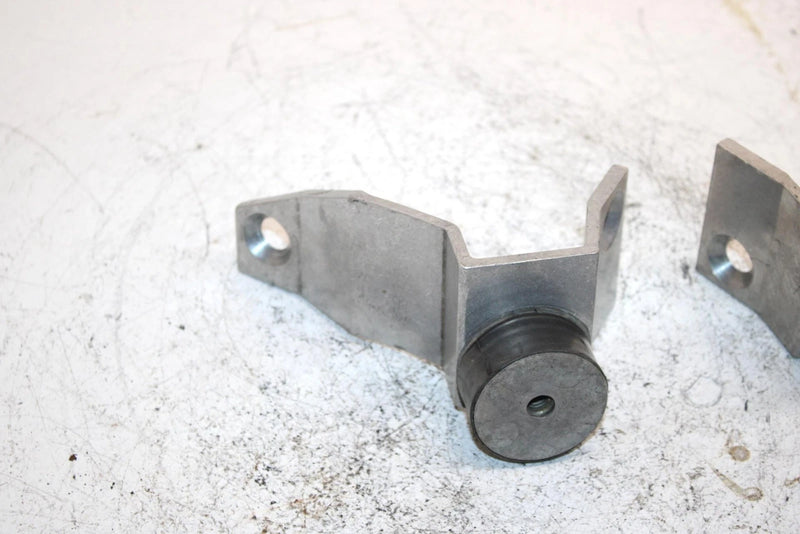 01 Arctic Cat 550 Oem Rear Engine Mount Set W/Dampner 06608-235 0608-217 SAS12