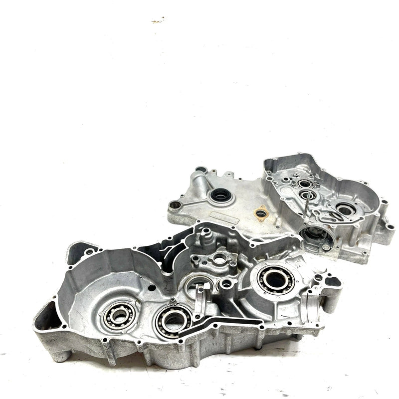91-02 Suzuki King Quad 300 OEM Crankcase 11300-19883 AS34