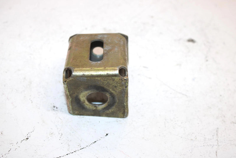 07 Polaris Super Sport Oem Exhaust Pipe Mount Bracket 5245498 SP191