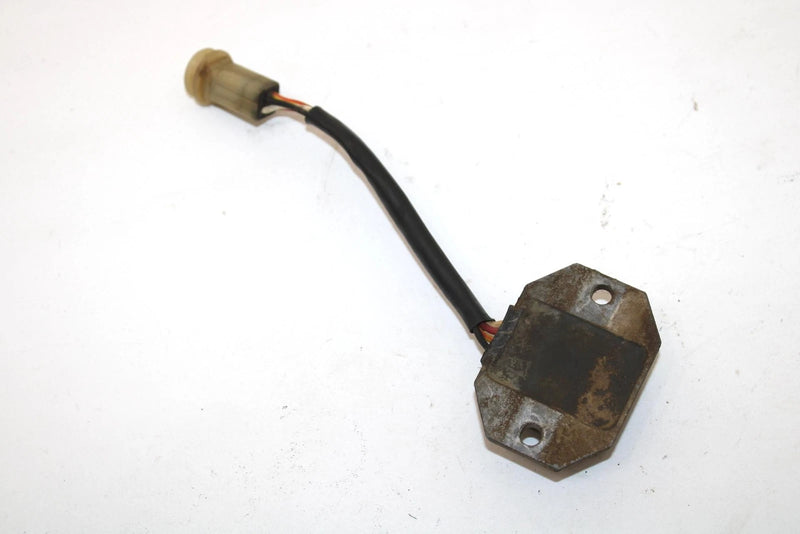1985 Yamaha  Moto 4 Oem Voltage Regulator 29U-81960-90-00 Q2989