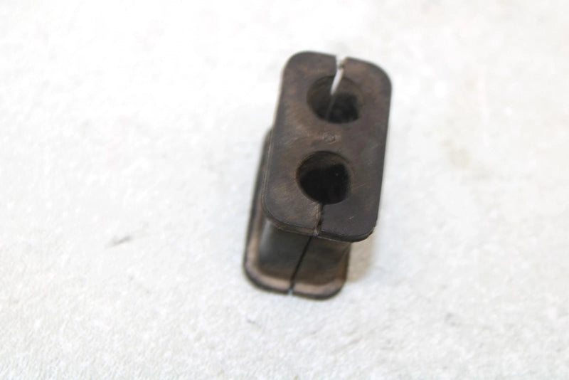 2003 Suzuki Lt-f400f Oem Oil Cooler Line Grommet 16468-38F01 AS23