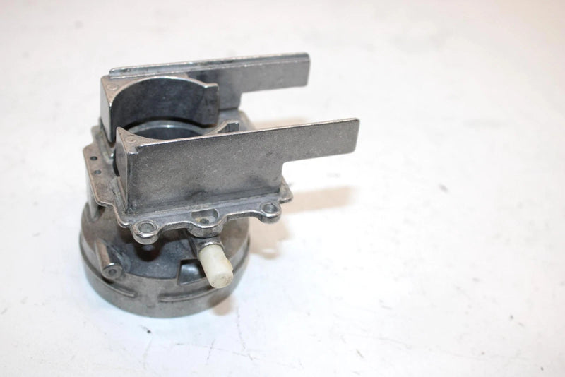 94 Yamaha Vmax 500 Le Vx500eu Oem Rear Carb Housing 8AB-14100-00-00 SYS