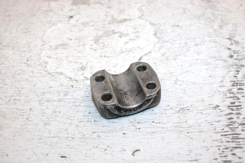 1983 Honda Atc 250 Ra All Terrain Oem Front Axle Clamp 51634-MA0-003 AH62