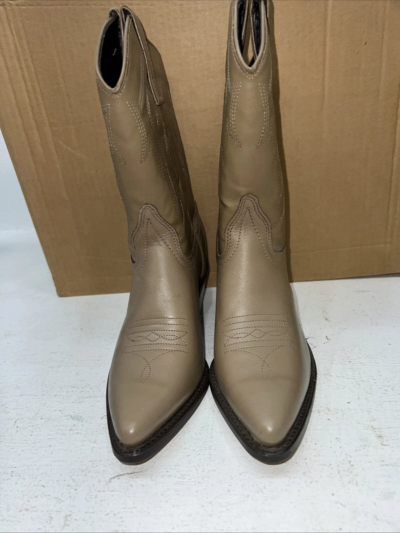 New Women’s Brown Capezio Cowboy Boots. L 295 7 M. 18-67