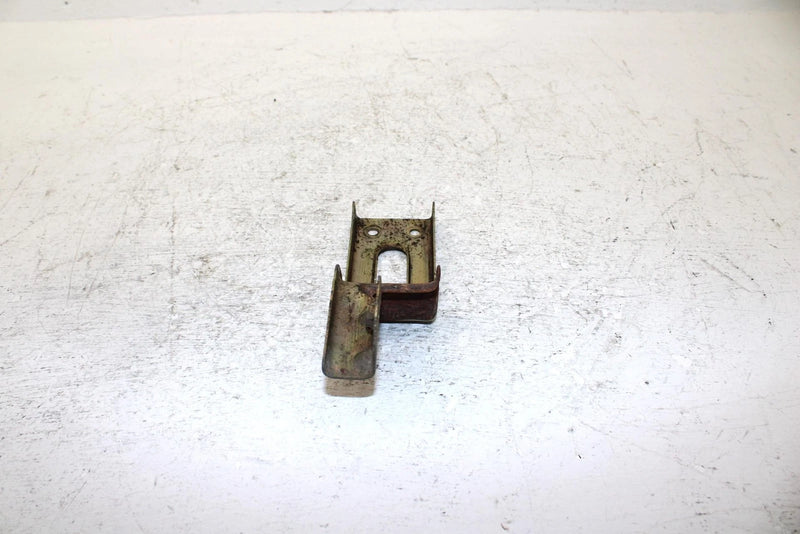 91 Yamaha Exciter Ii 570 Liquid Oem Front Oil Tank Bracket 82M-2193E-00-00 SY24