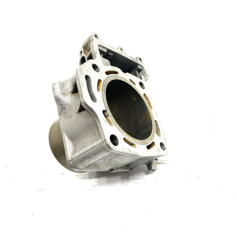 2005 Arctic Cat 650 4x4 V2 OEM 80mm Bore Rear Cylinder 3201-063 AA39