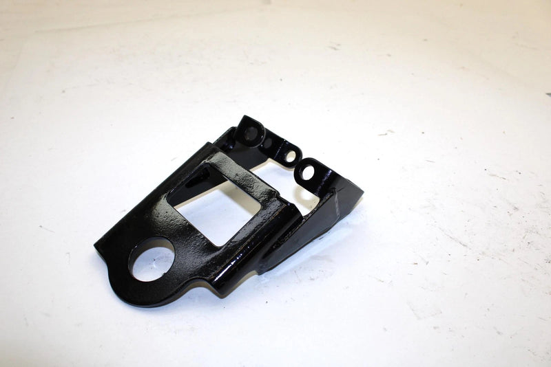 1990 Yamaha Phazer Ii Oem Engine Bracket 1 (P2480P) 8V0-21411-00-00 Q2664