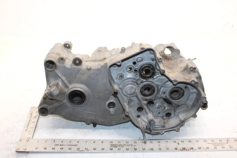 1998 Suzuki Quadrunner 250 Oem Crankcase 11301-20816 AS13
