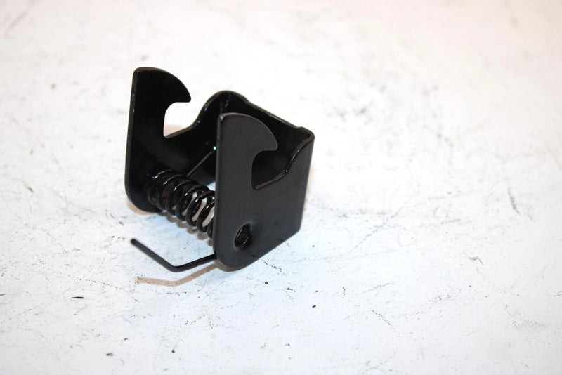 14 Can-am Outlander Max 400 Efi Oem Storage Box Latch AB6
