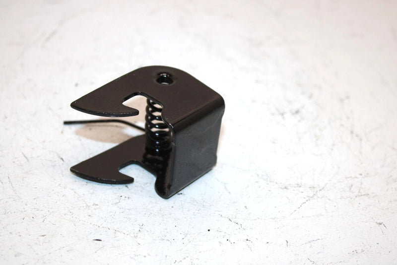 14 Can-am Outlander Max 400 Efi Oem Storage Box Latch AB6
