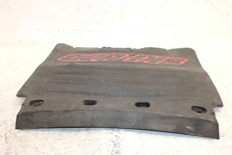 1998 Ski-doo Mach 1 700 Oem Snowflap 572103800 SS3