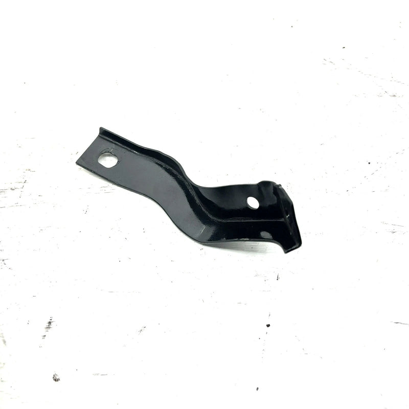84 Suzuki Quadrunner 185 LT185 OEM Front Right Fender Bracket 53213-18901 AS39