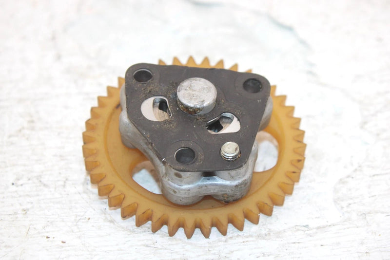 1990 Yamaha  Moto 4 Oem Oil Pump Assembly 2HT-13300-00-00 AY5