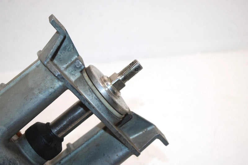 1990 Kawasaki 650 Ts Oem Steering Shaft And Bracket 11046-3794 39117-3702 JK10