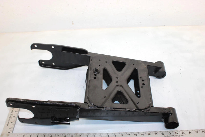 04 Polaris Atp 330 4x4 Oem Swingarm 1541781 AP23