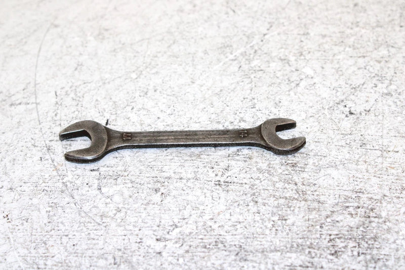 1999 Yamaha Vmax 600 Sx Oem Tool Kit 8CR-28100-00-00 SY5