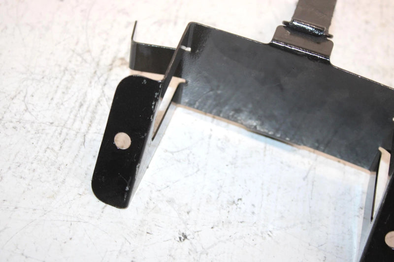 88 Yamaha Excel Iii Oem Tool Box Bracket 8W8-21945-00-00 SY12