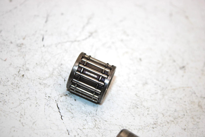 96 Arctic Cat Zrt 600 Oem Wrist Pin And Bearing 3004-830 3003-107 SA177